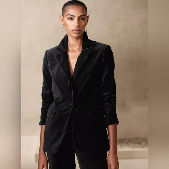 Banana Republic Jackets & Blazers - Banana Republic velvet  Cotton Classy Women blazer‎ Size 2